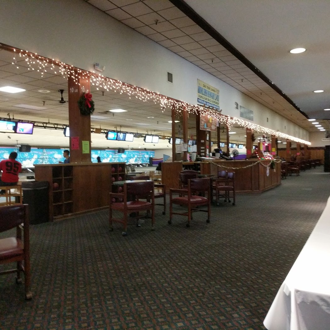 Oak Tree Lanes 3